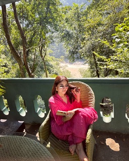 Shweta Tripathi feet photo 14