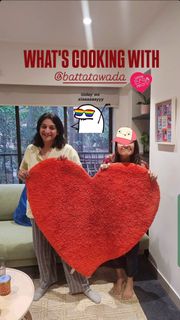 Shweta Tripathi feet photo 7
