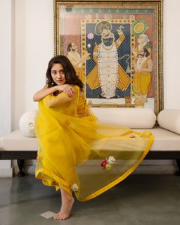 Shweta Tripathi feet photo 5