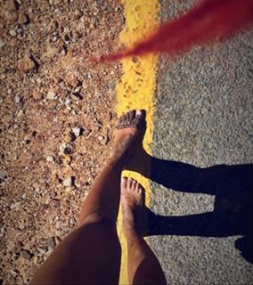 Shy'm feet photo thumbnail