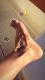 Shy'm feet photo thumbnail