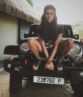 Shy'm feet photo thumbnail