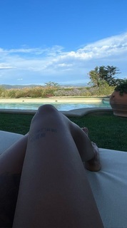 Shy'm feet photo thumbnail