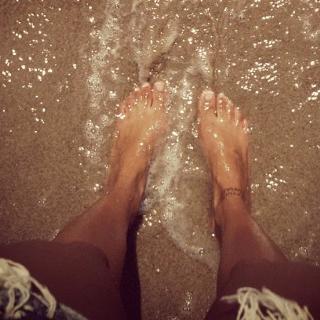Shy'm feet photo thumbnail