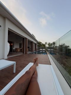 Shy'm feet photo 3