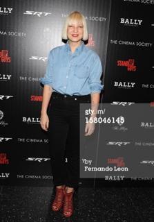 Sia feet photo thumbnail