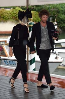 Sia feet photo thumbnail