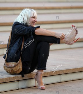 Sia feet photo thumbnail