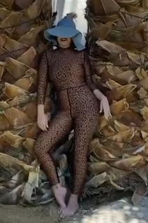 Sia feet photo thumbnail