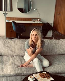 Sian Welby feet photo 6