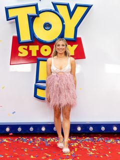 Sian Welby feet photo 6