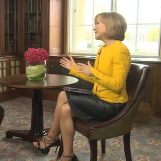 Sian Williams feet photo 2