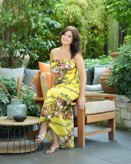 Sibel Can feet photo 6