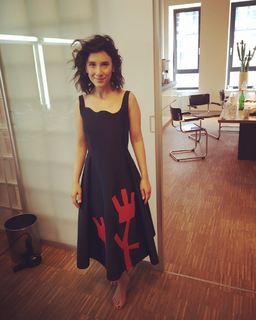 Sibel Kekilli feet photo thumbnail