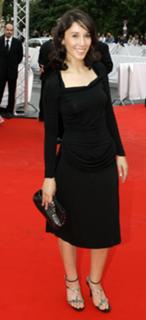 Sibel Kekilli feet photo thumbnail