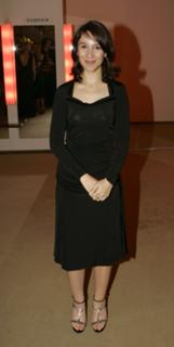 Sibel Kekilli feet photo thumbnail