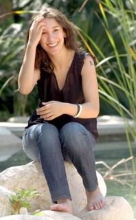 Sibel Kekilli feet photo thumbnail