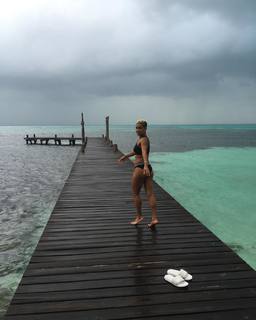 Sibley Scoles feet photo 4