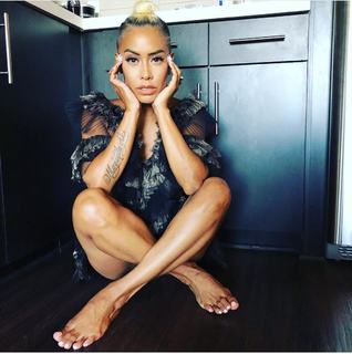 Sibley Scoles feet photo 4