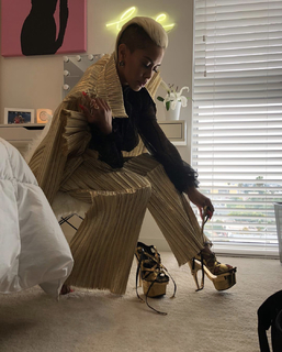 Sibley Scoles feet photo 4