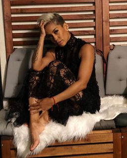 Sibley Scoles feet photo 4