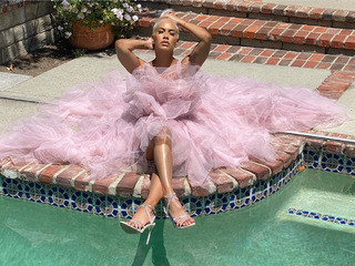 Sibley Scoles feet photo 2