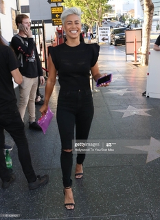 Sibley Scoles feet photo 19