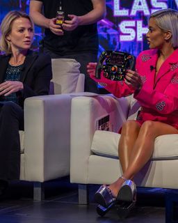 Sibley Scoles feet photo 4