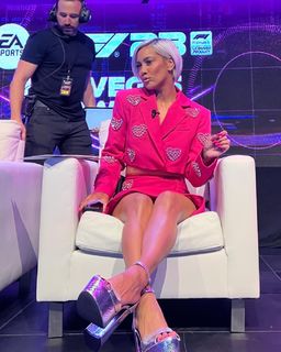 Sibley Scoles feet photo 3