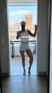 Sibley Scoles feet photo 12