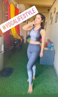 Siddhika Sharma feet photo 10