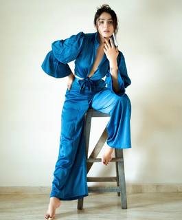Siddhika Sharma feet photo 11