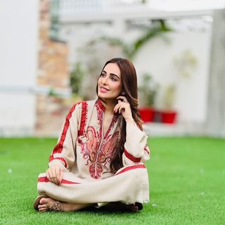 Sidra Niazi feet photo 13