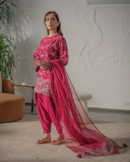 Sidra Niazi feet photo 18