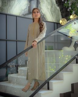 Sidra Niazi feet photo 17
