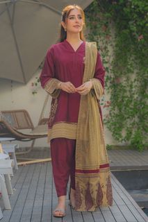 Sidra Niazi feet photo 5