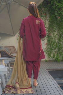 Sidra Niazi feet photo 3