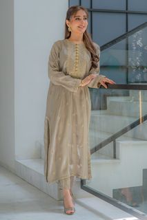 Sidra Niazi feet photo 8