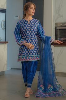 Sidra Niazi feet photo 6