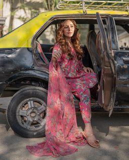 Sidra Niazi feet photo 19