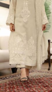Sidra Niazi feet photo 8