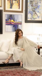 Sidra Niazi feet photo 7