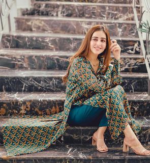 Sidra Niazi feet photo 6