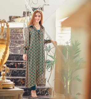 Sidra Niazi feet photo 4