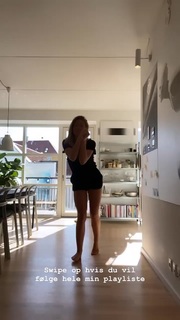 Sidse Mickelborg feet photo 9