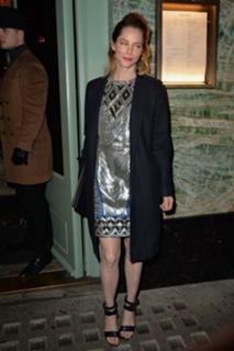 Sienna Guillory feet photo thumbnail