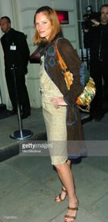Sienna Guillory feet photo thumbnail
