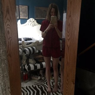 Sienna Guillory feet photo thumbnail