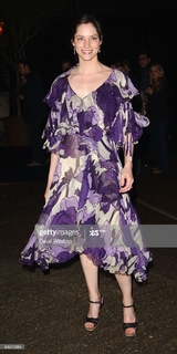 Sienna Guillory feet photo thumbnail