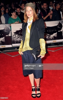 Sienna Guillory feet photo thumbnail